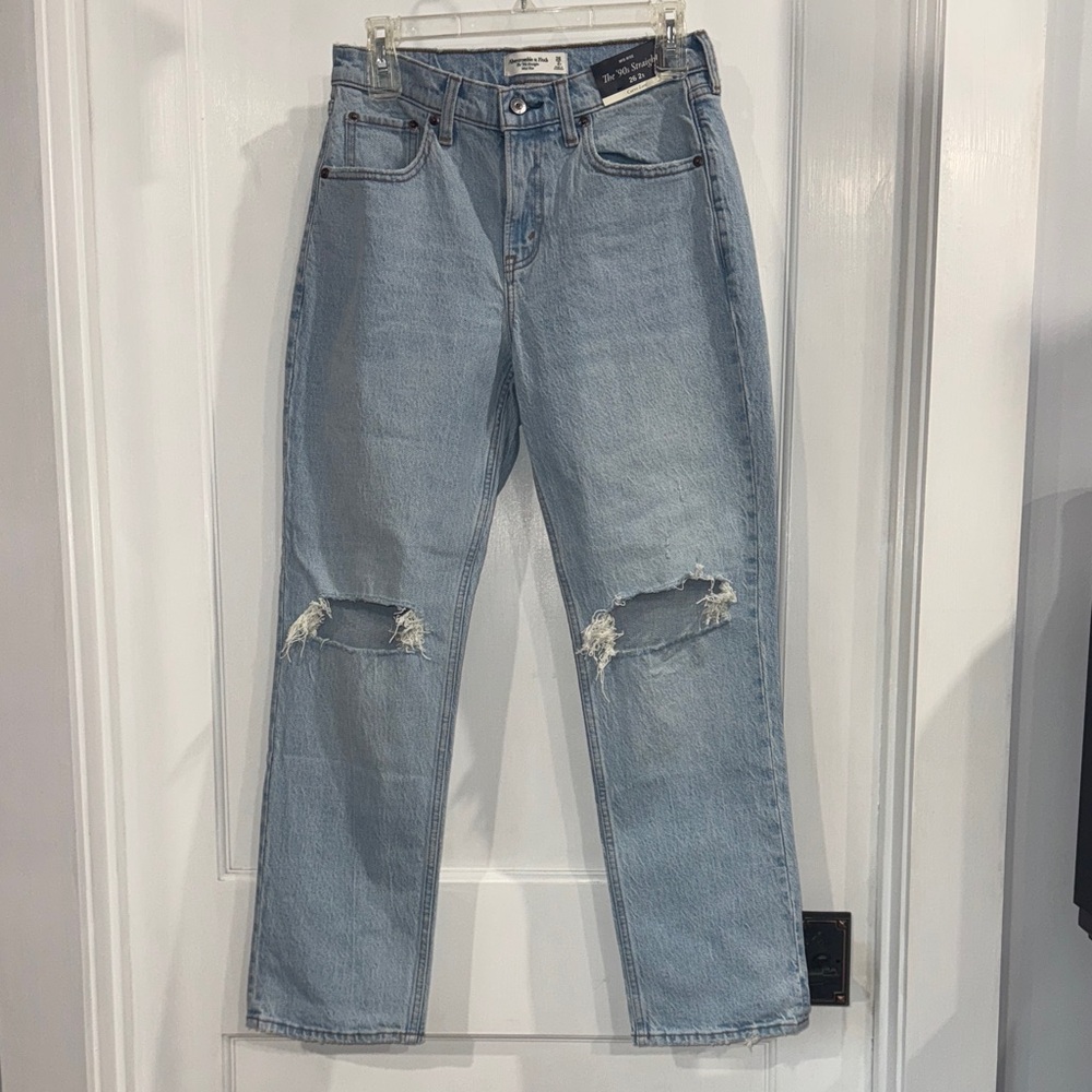 NWT A&F The ‘90s Straight Mid Rise (Curve Love)